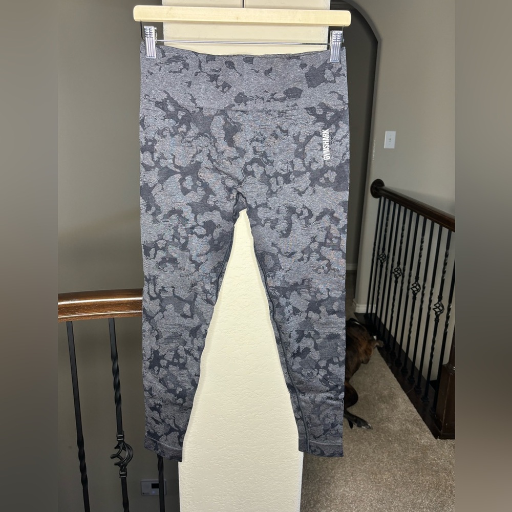 Gymshark Dark Camouflage Leggings Approx Size XL Workout Gym Athletic